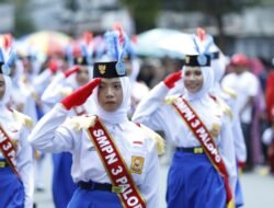 Lomba Gerak Jalan Antar Siswa SD Hingga SMA Ramaikan HUT ke-80 RI di Palopo