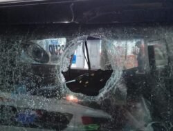 Ambulans RSUD Morowali Dilempari Batu OTK di Simpang Empat Masjid Jami Palopo