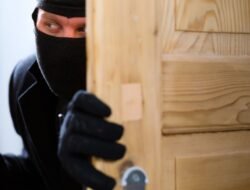 Polres Palopo Bekuk Spesialis Pencuri Rumah Kosong, Gasak Rp14,6 Juta dari Rumah Warga