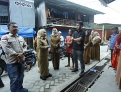 Naili Trisal Periksa Drainase Rusak di Belakang Pasar Andi Tadda Palopo